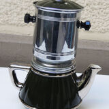 Old coffee maker sultana in green porcelain