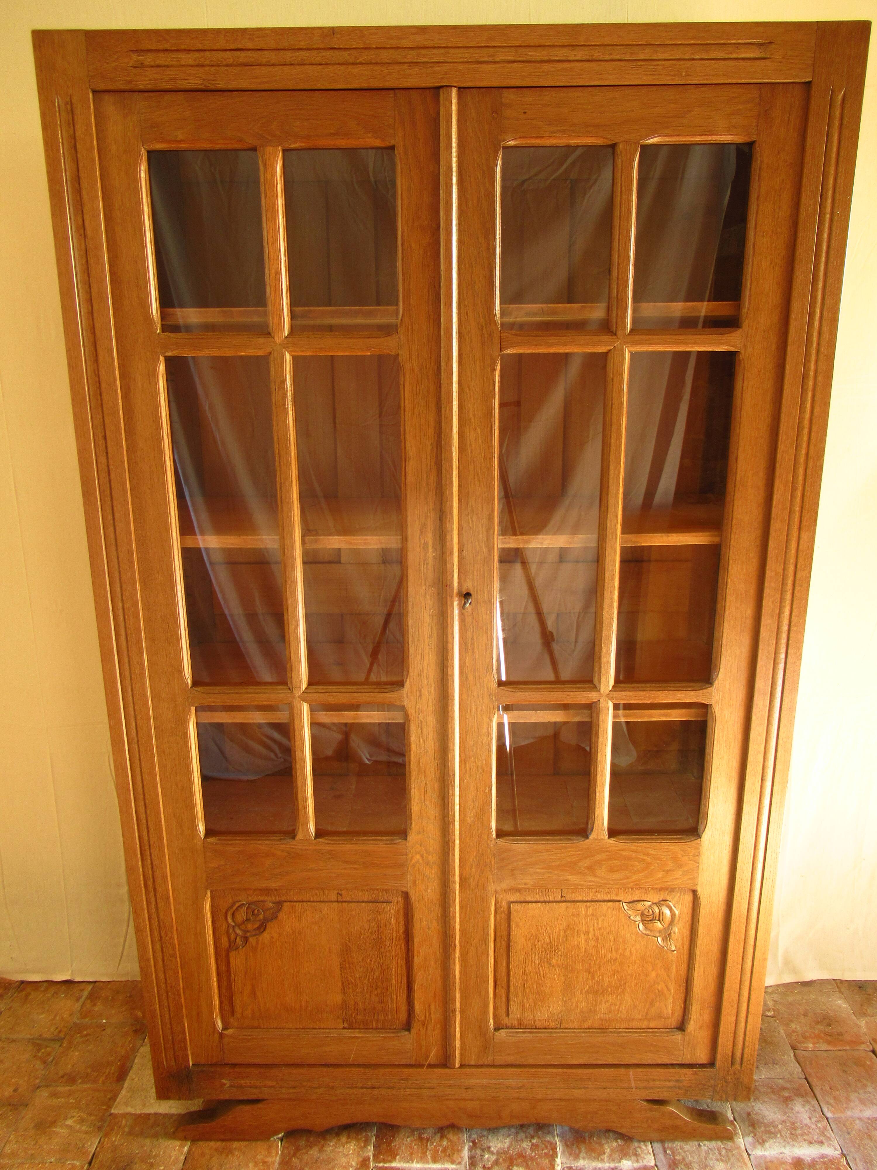 Glass-glazed parisian wardrobe