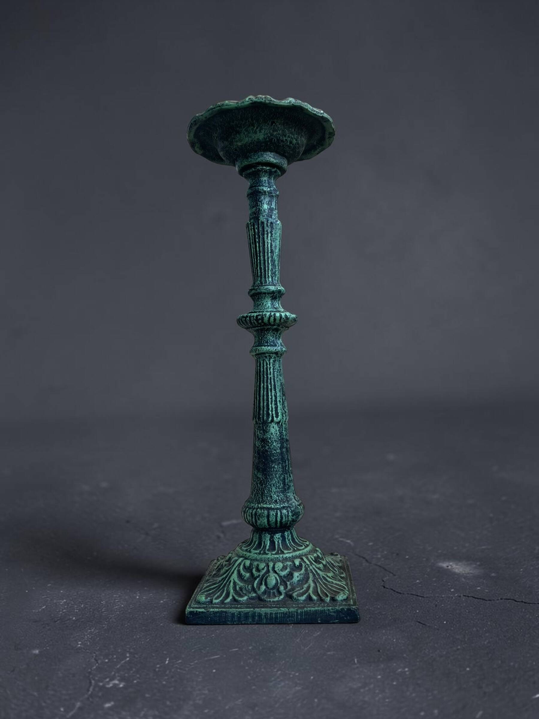 Vintage candlestick holder in patinated green-grey cast iron, 32.5 cm