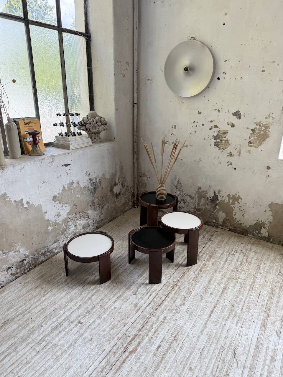 Nido 780 G stackable coffee tables. Frattini for Cassina