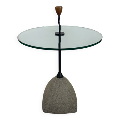Table d'appoint post-moderne dans le style d'Ettore Sottsass, Italie, années 1980.