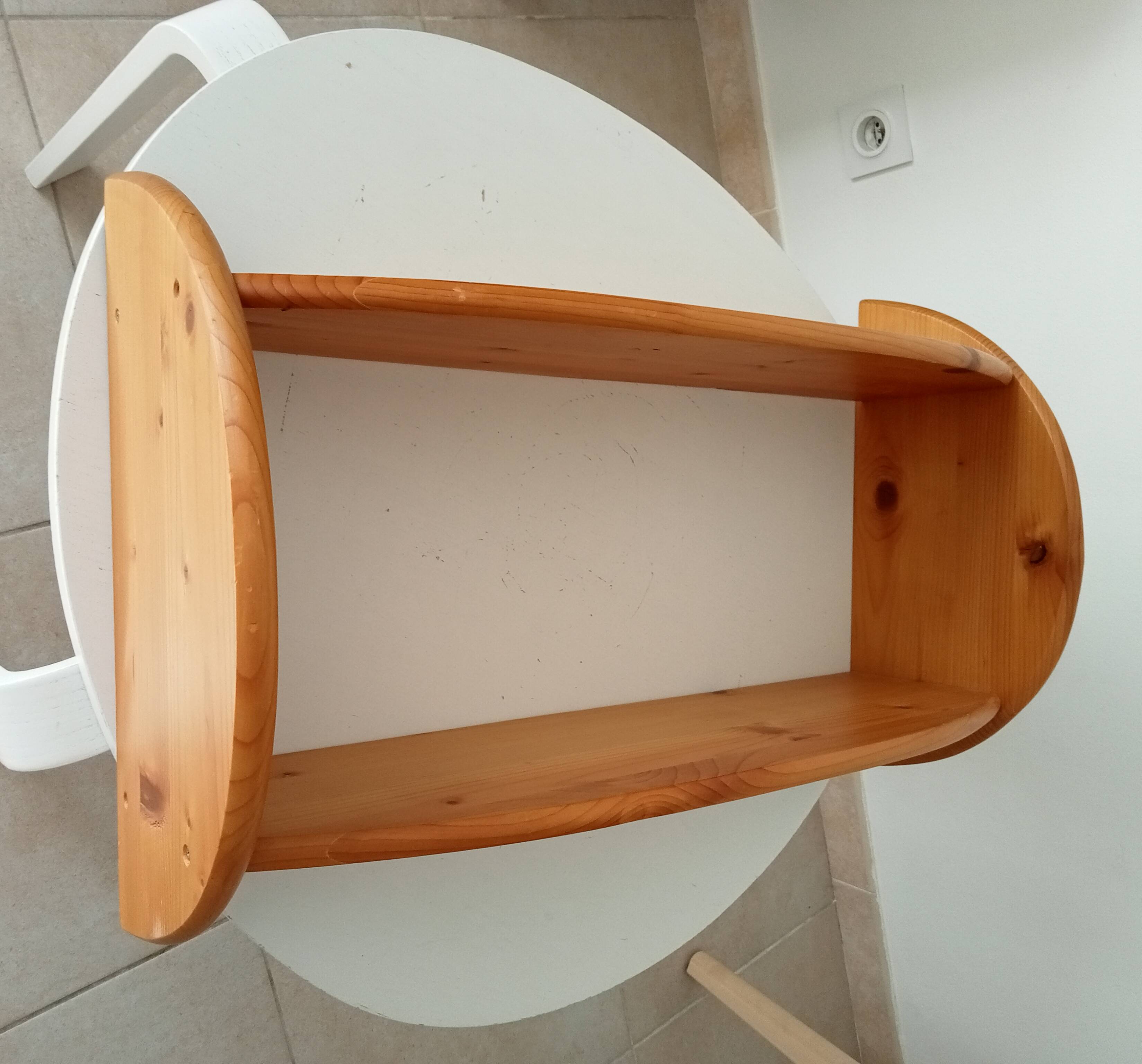 Vintage 90s pine wall shelf