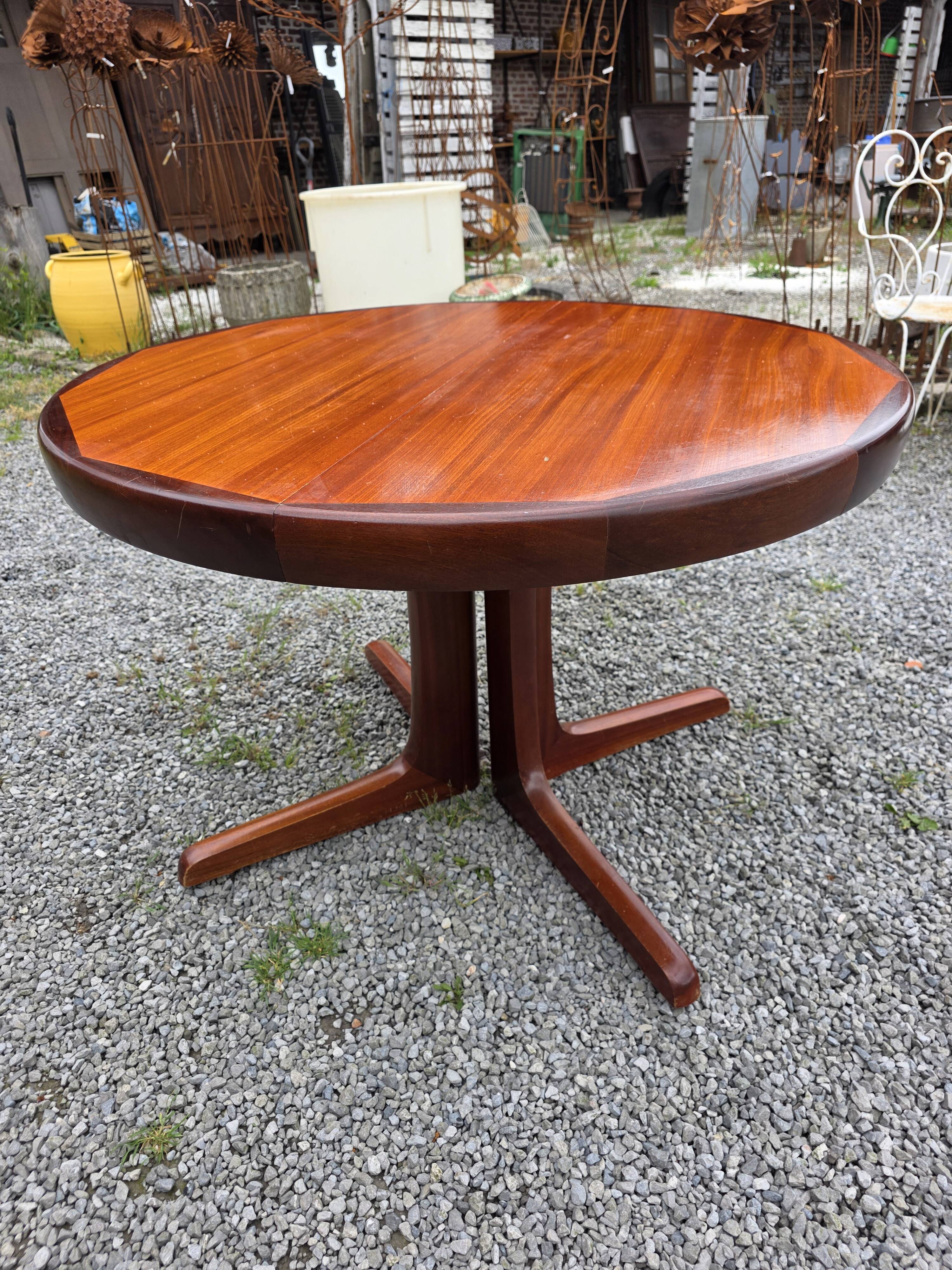 Baumann extendable teak table from the 1960s (2 extensions)