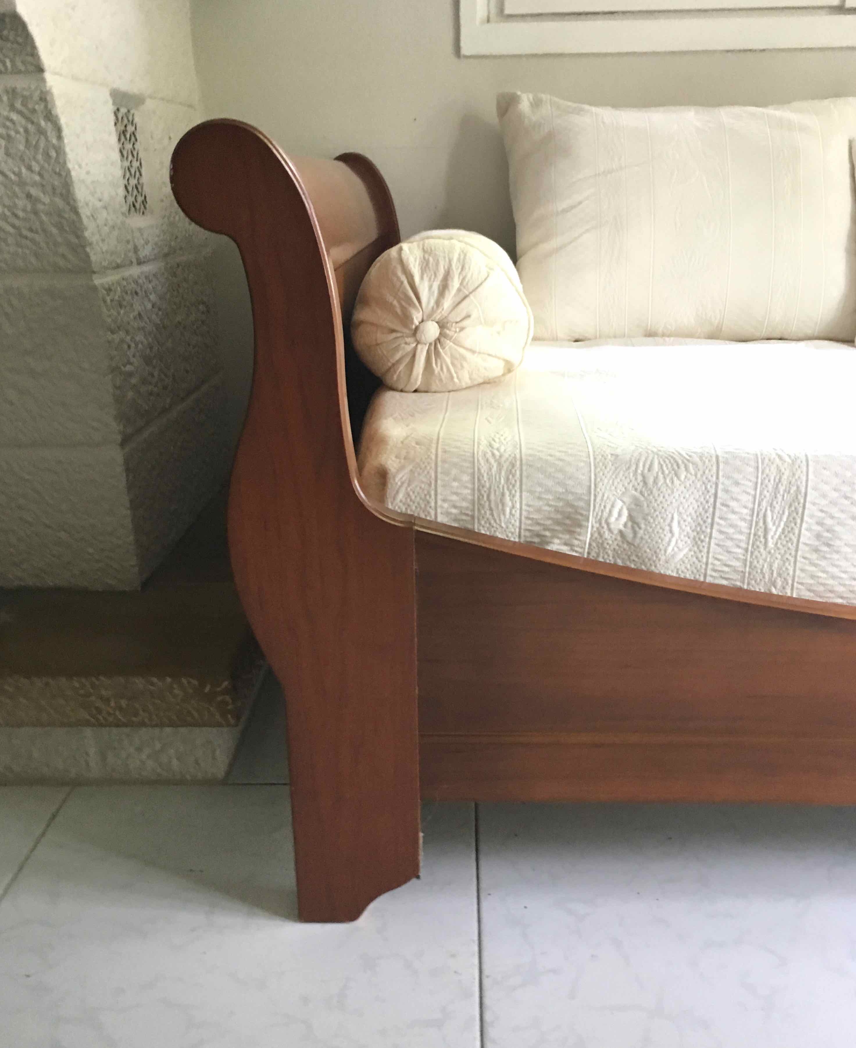 Cherry corner bed bench