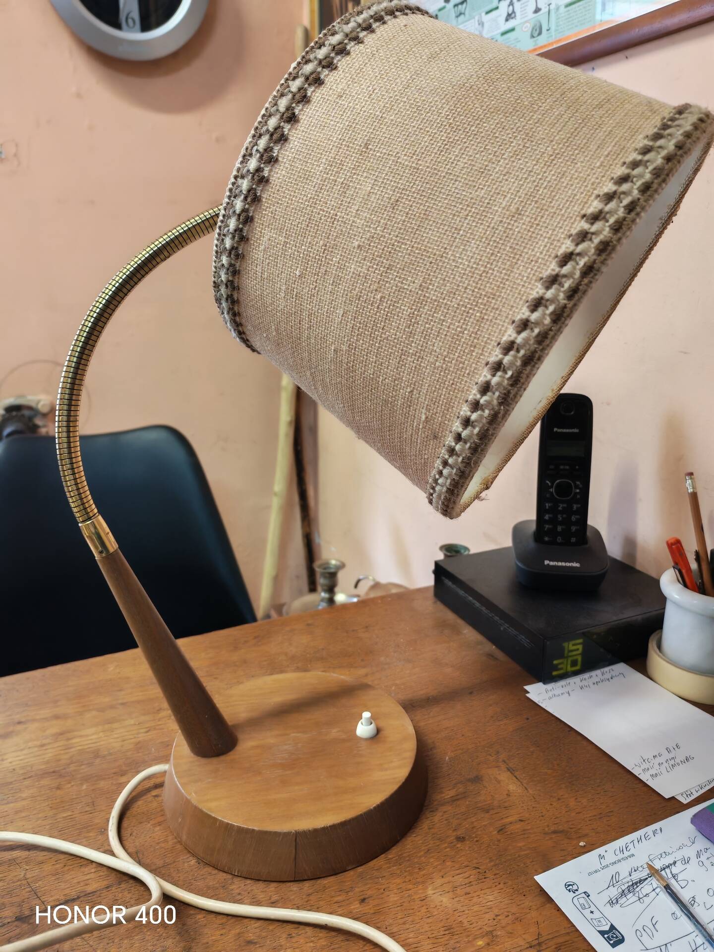 Temde Leuchten desk lamp with a gooseneck in teak, 1960s design.