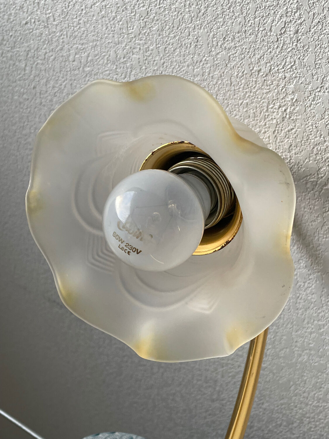 Pair of vintage 80s flower lamps