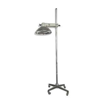 Industrial infrared floor lamp