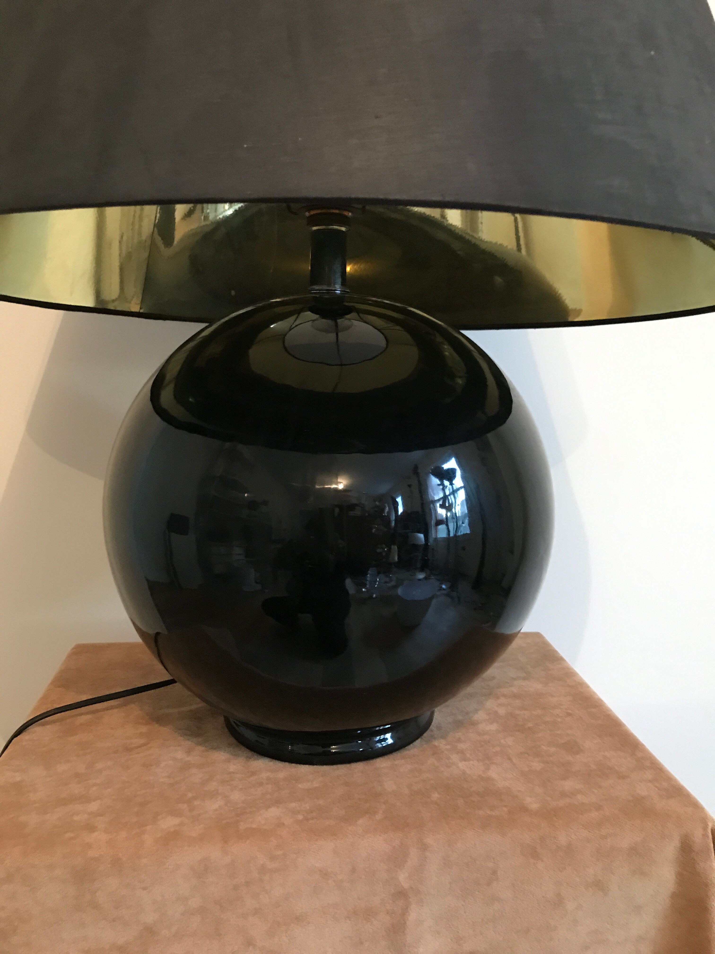 Black ceramic ball lamp