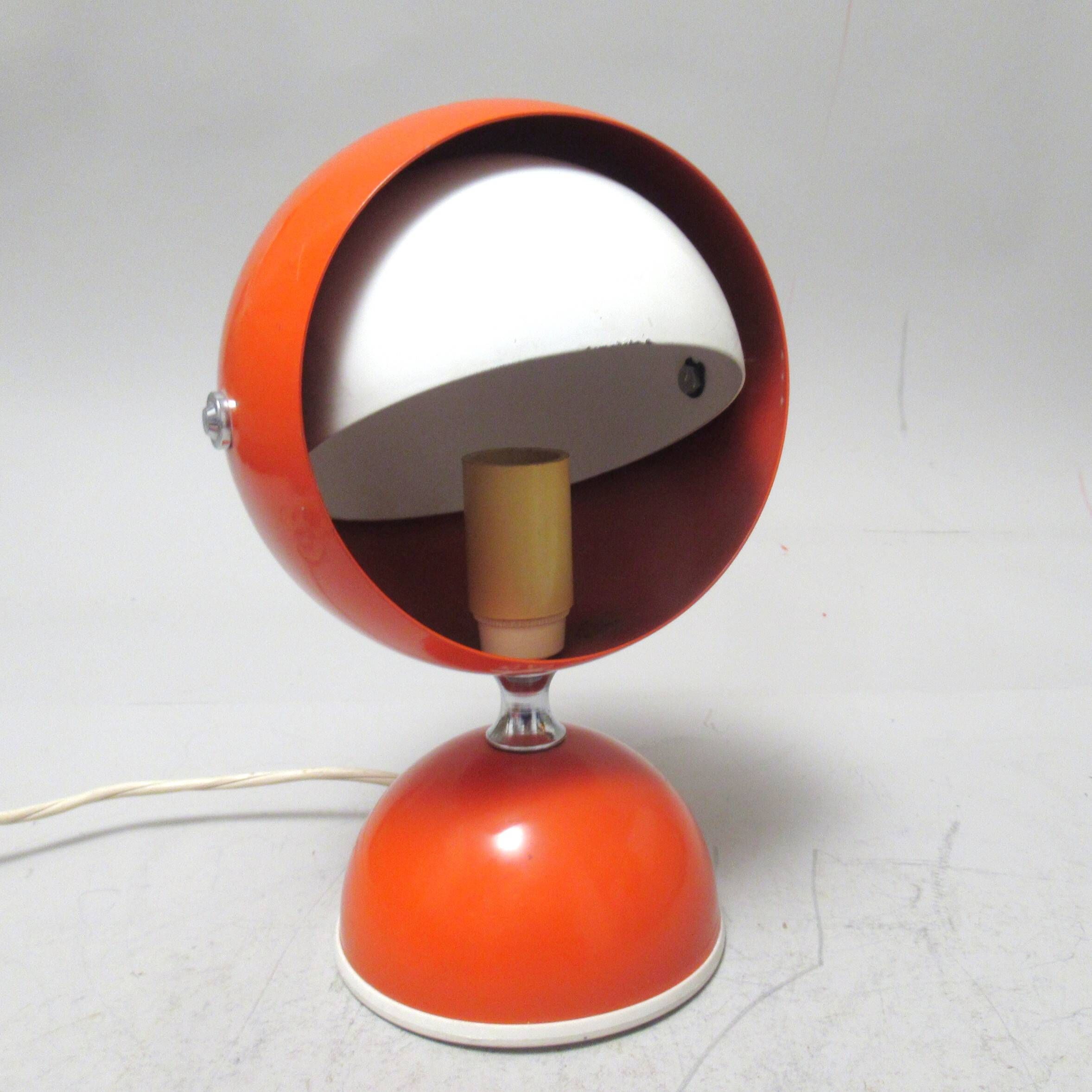 Italian ball lamp from the 1960s