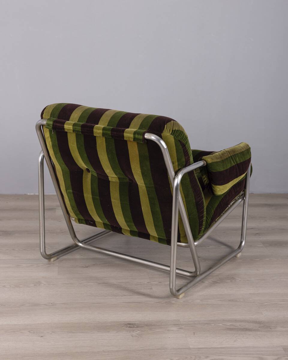 Fauteuil en velours conçu par G. Faleschini pour Mariani, années 1970