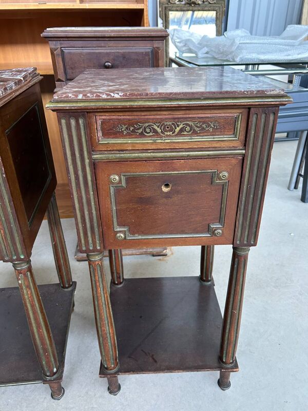 Table de chevet style Louis XVI