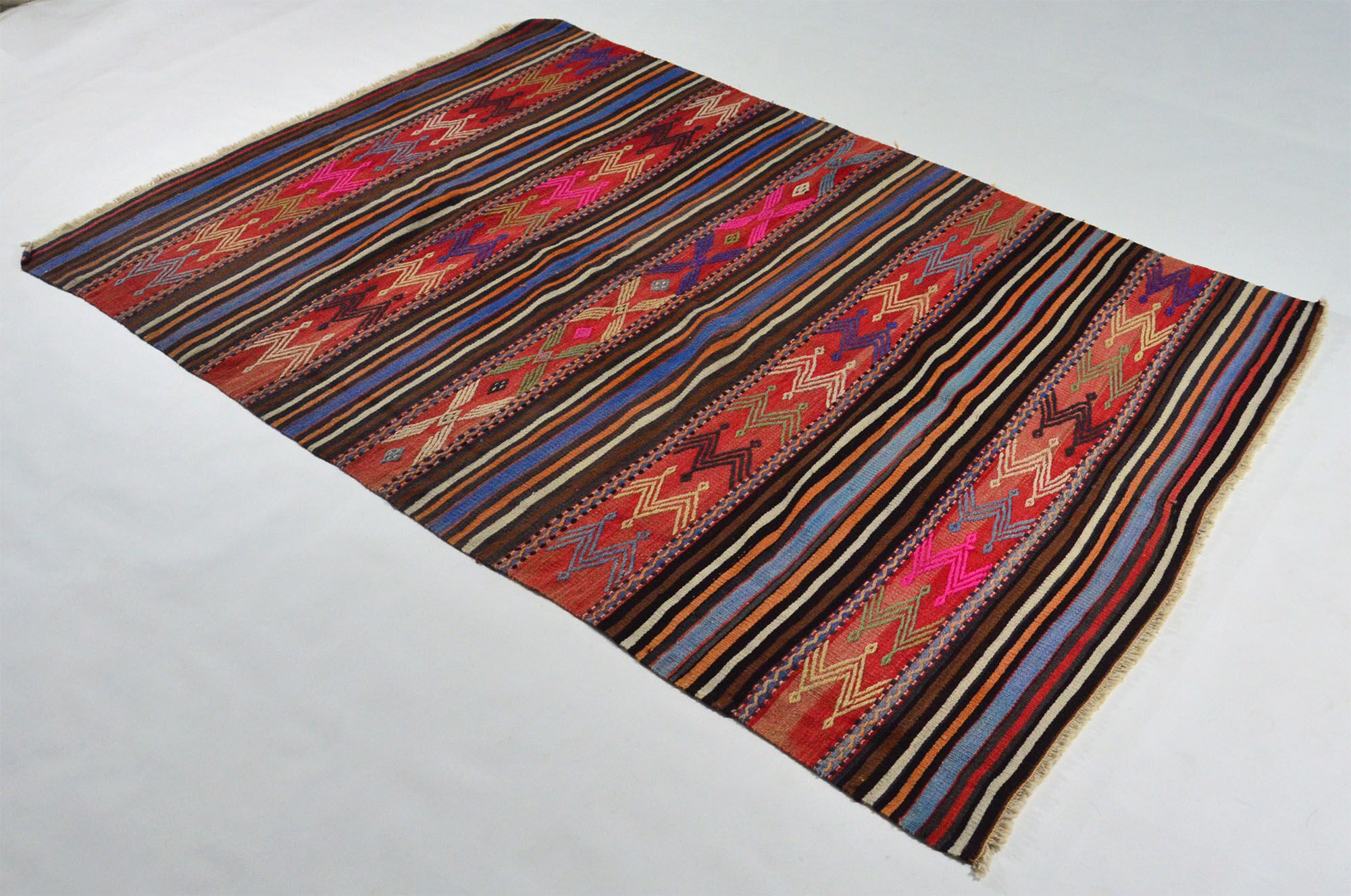Anatolian handmade kilim rug 210 cm x 153 cm