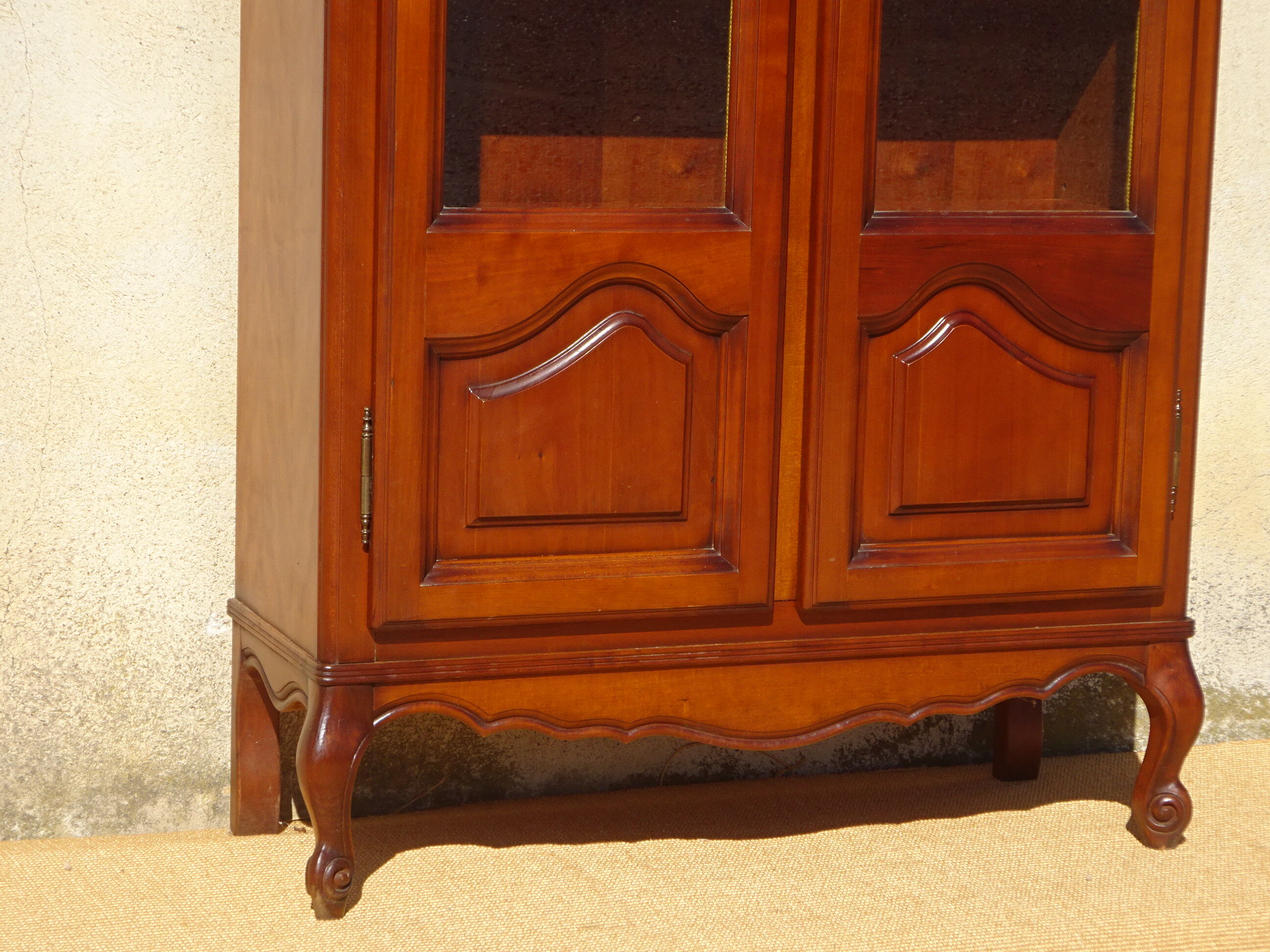 Shallow cherry wood showcase, Louis XV style