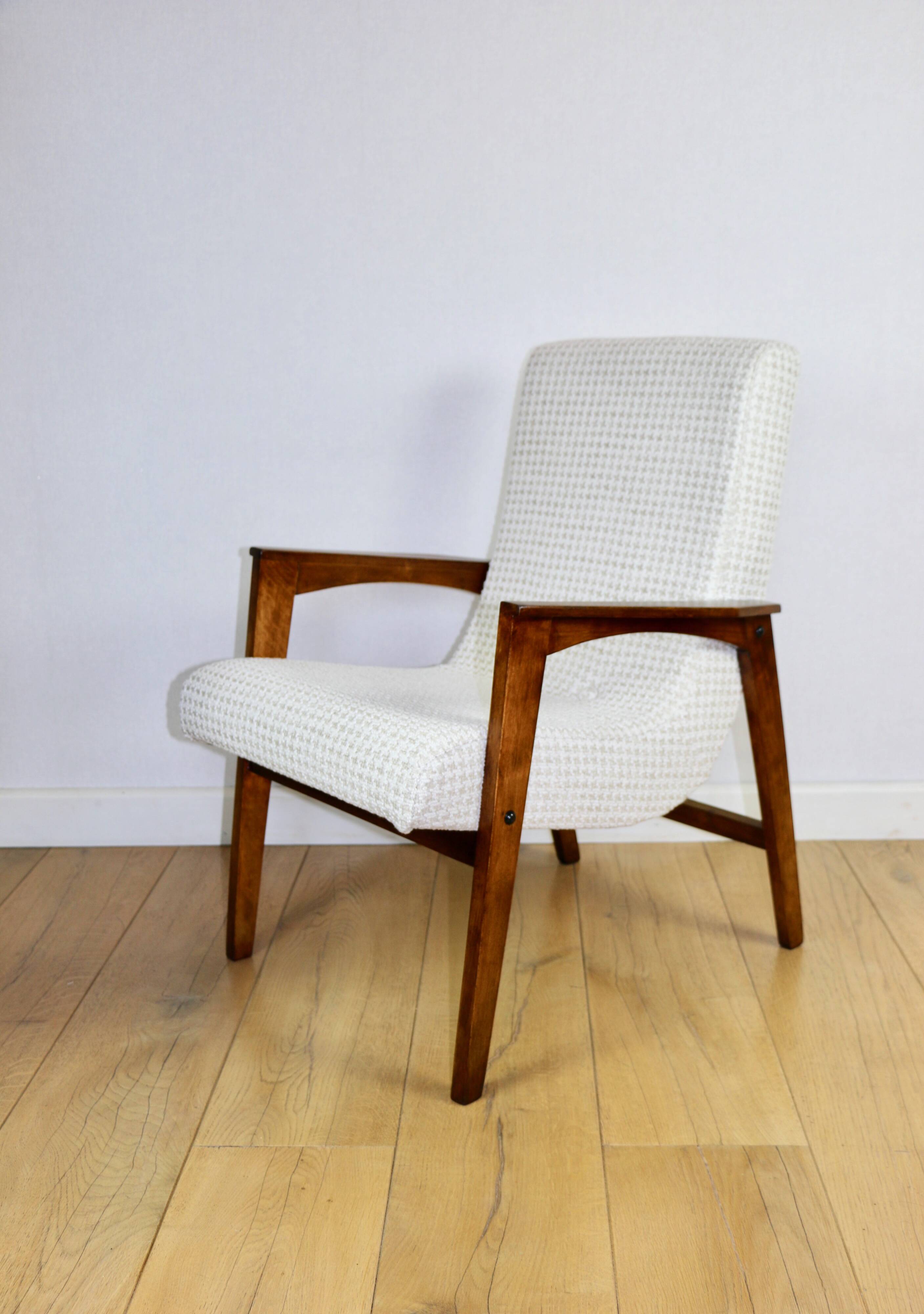 Vintage loft armchair herringbone natural fabric model from the 70s
