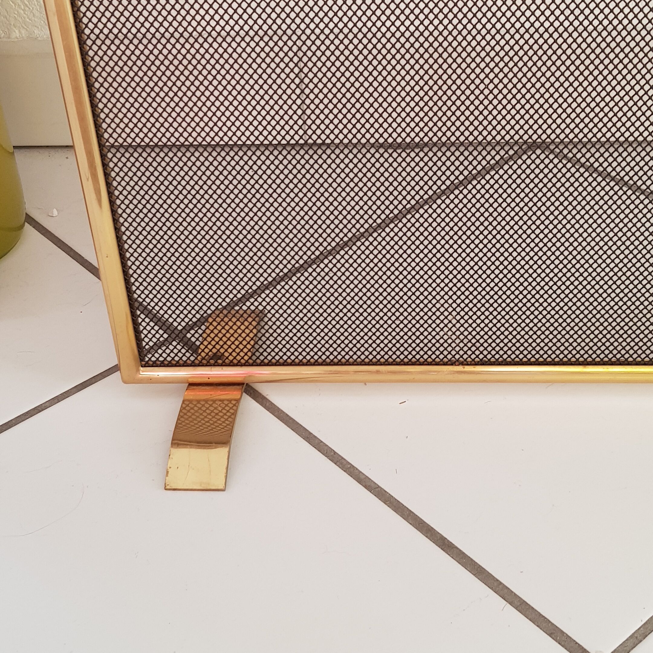 fireplace grate / guard fire