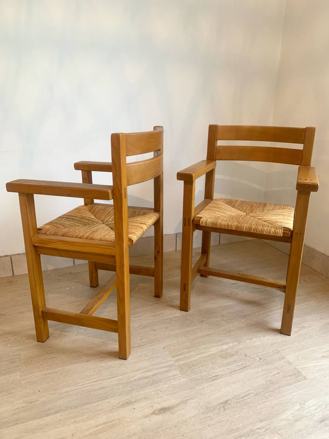 Paire de fauteuils orme massif Maison Regain