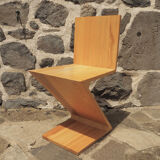 Chaise Zig Zag, par Gerrit Rietveld