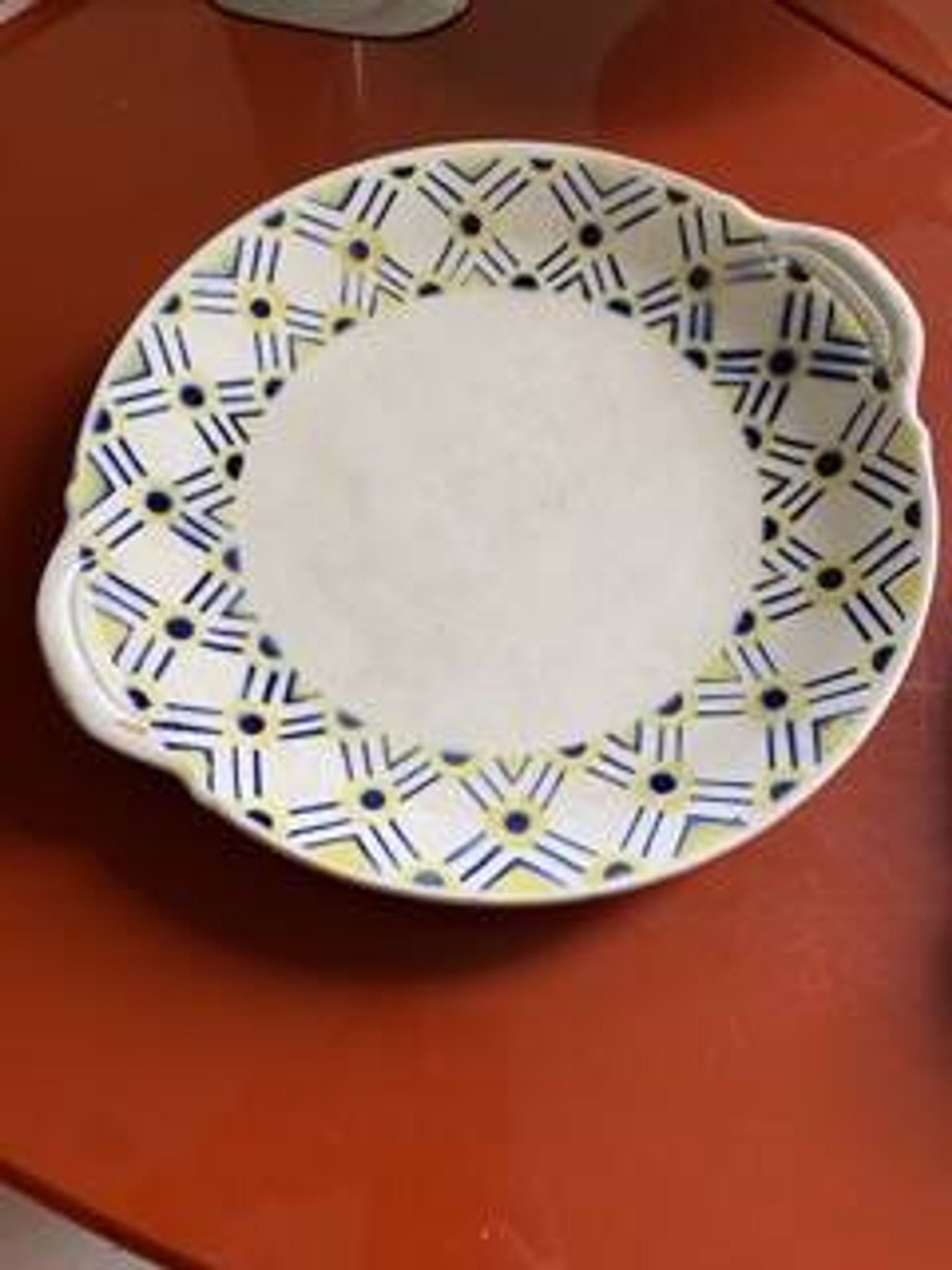 Lot de deux plats en terre de fer années 30