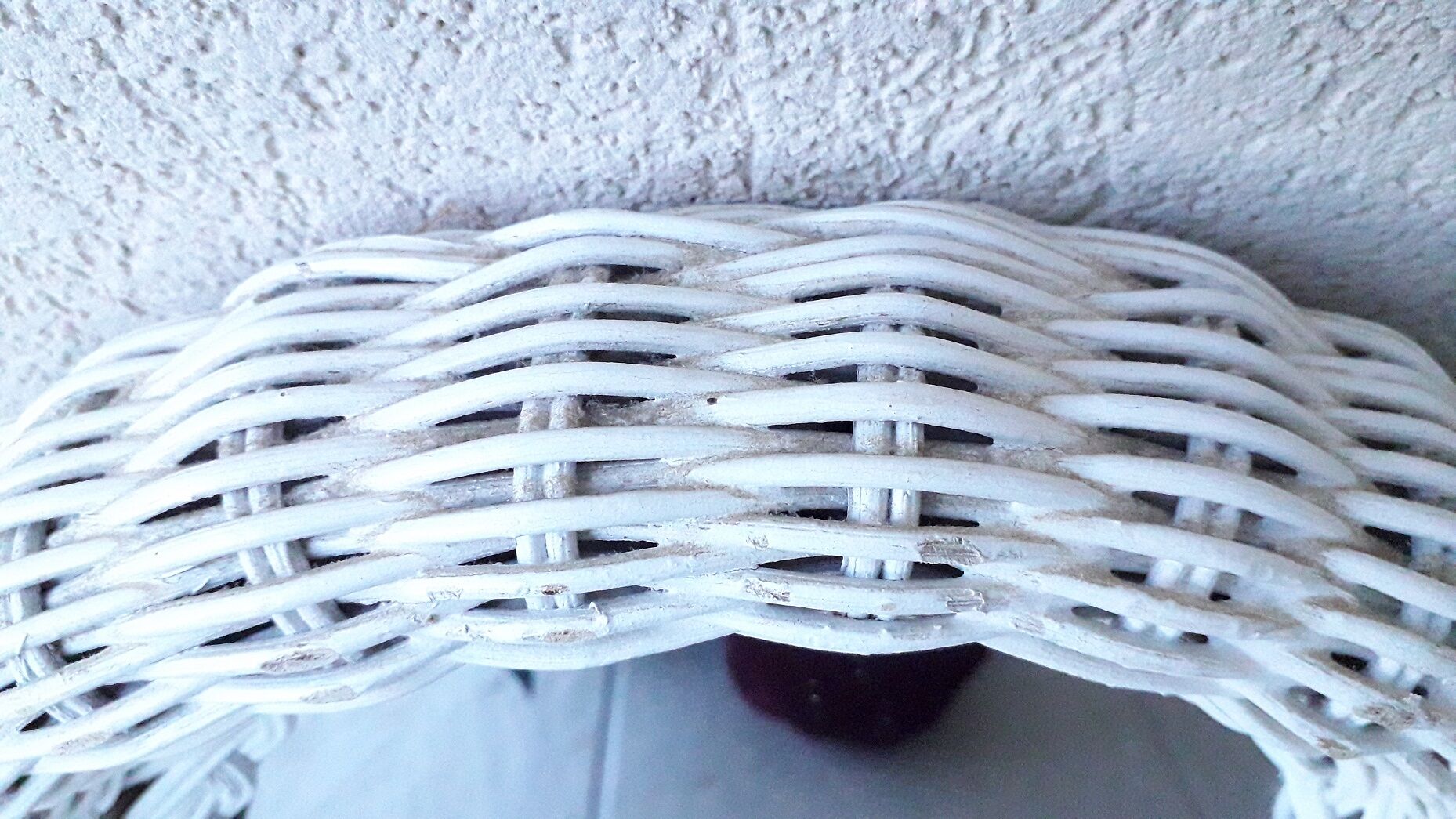 White wicker mirror