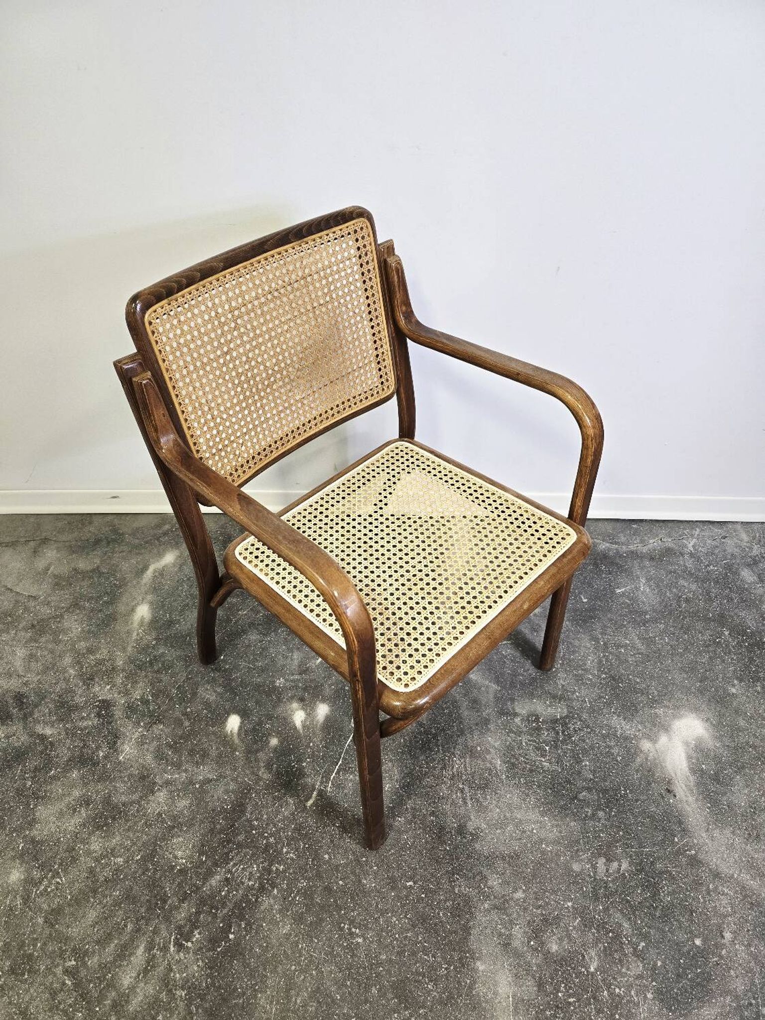 Fauteuil en bois cintré des années 60