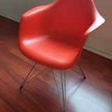 DAR armchair by Charles and Ray EAMS VITRA red