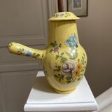 Porcelain chocolatière