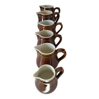Bistro-style milk jug set