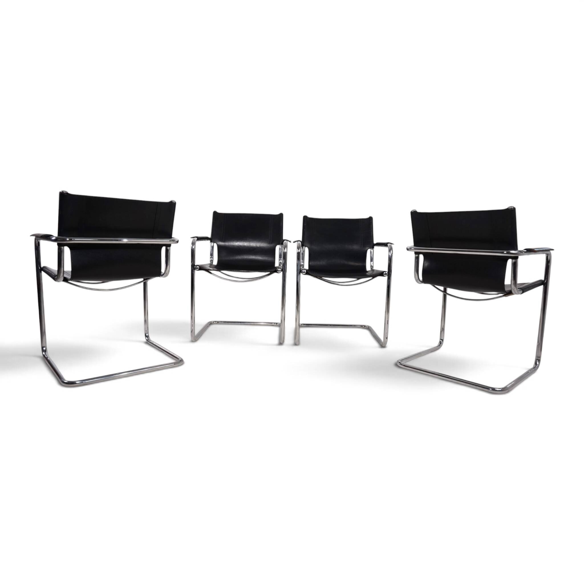Ensemble de 4 chaises visiteur Matteo Grassi en cuir/chrome, chaises cantilever, 1970.