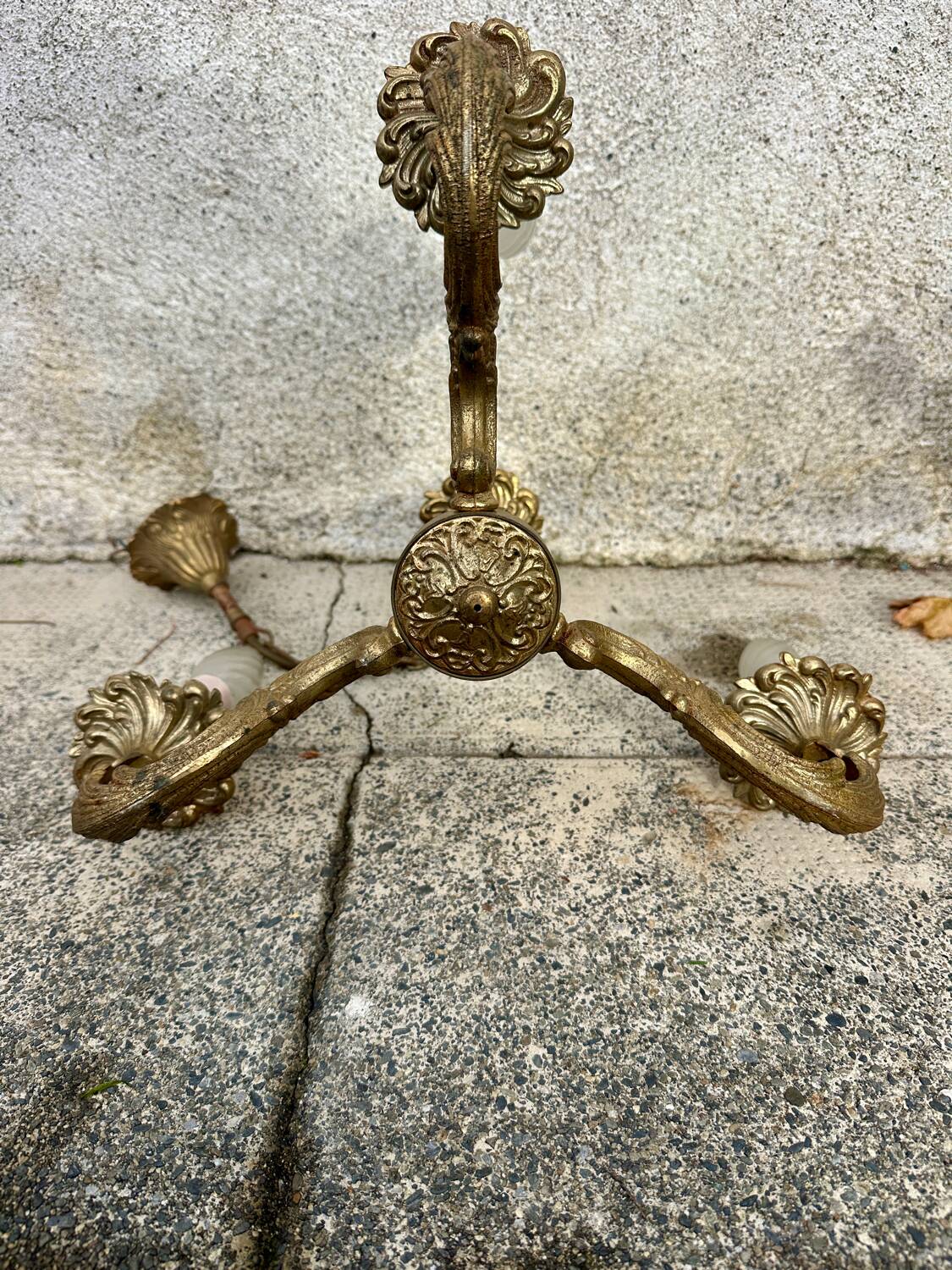 Antique Louis XV style chandelier in gilded bronze