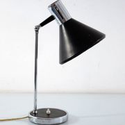 Lampe de bureau italienne des années 60, chrome et noir.