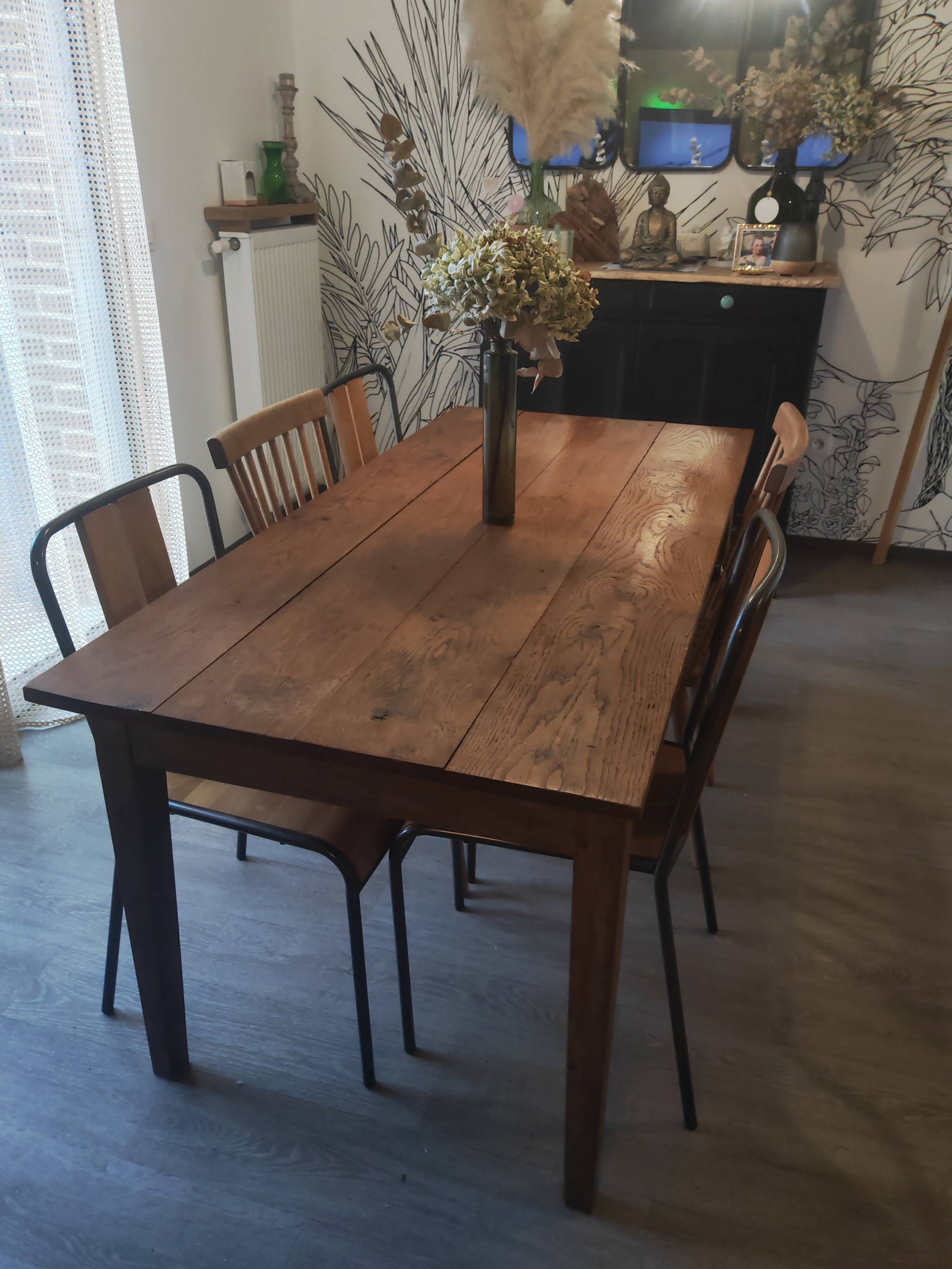 Farm table
