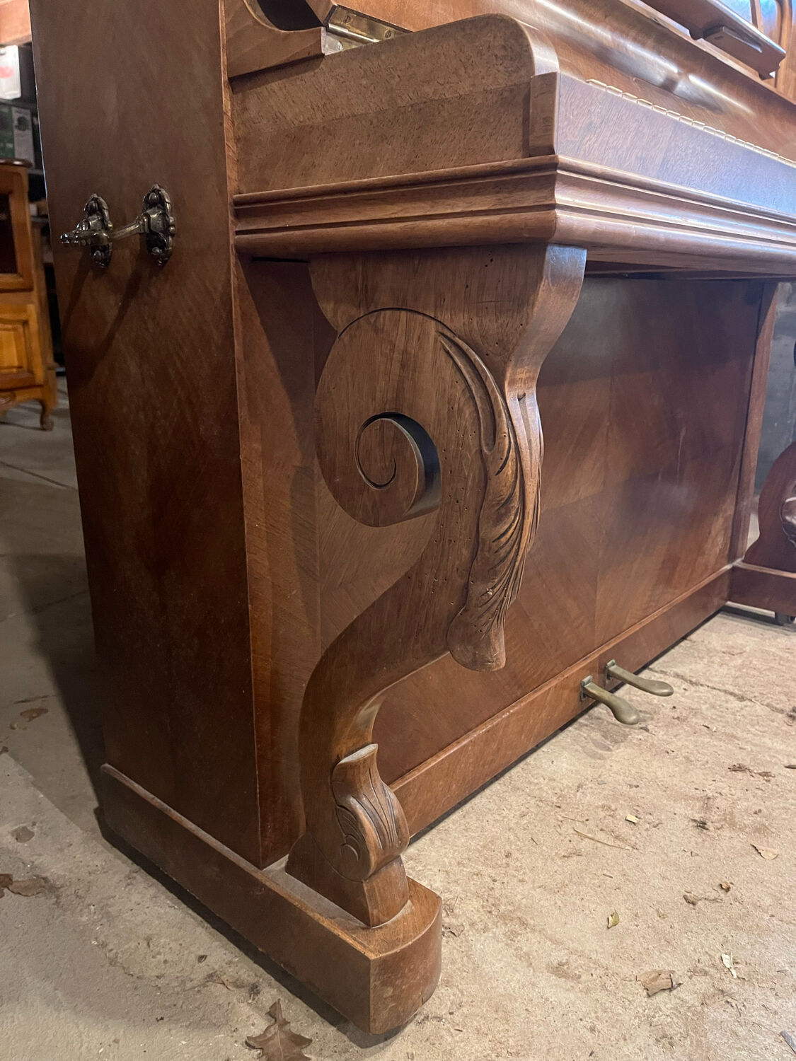 Upright piano Leguerinais Frères to makeover