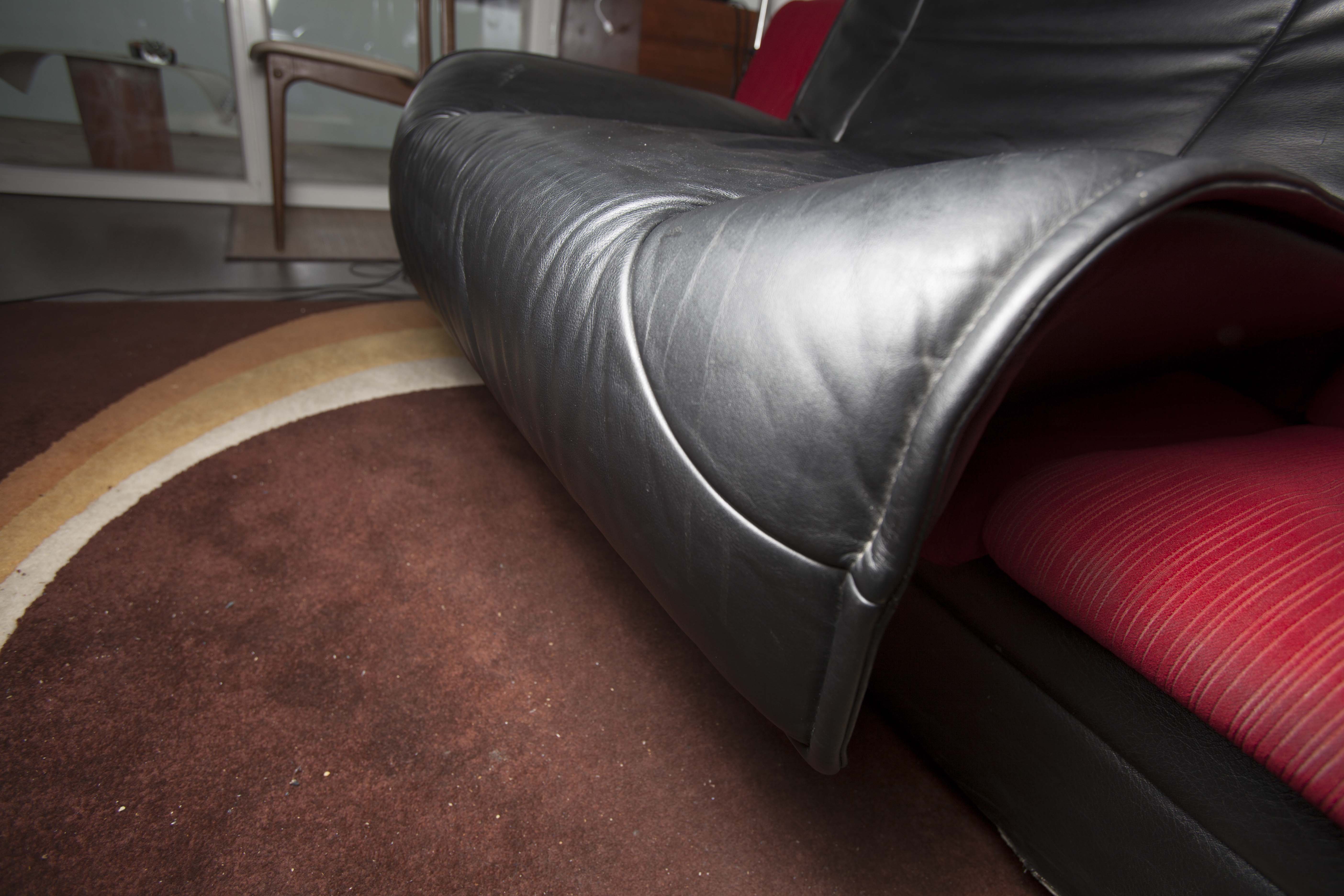 Leather sofa model "Veranda" Vico Magistretti for Cassina