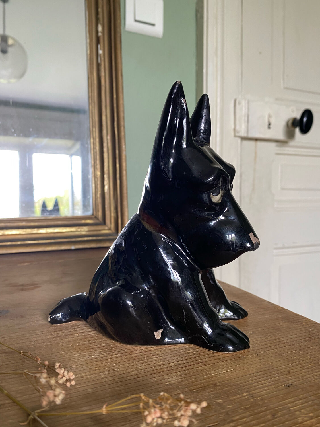 Chien art deco en céramique émaillée de Saint Clément