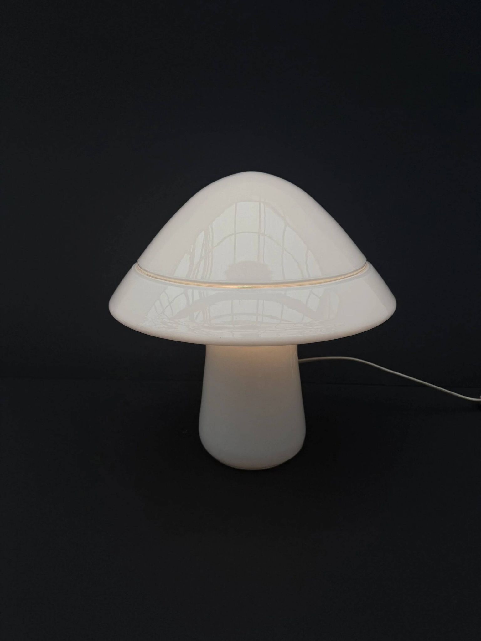 Mushroom lamp by RES MURANO in opaline, Italy 1960