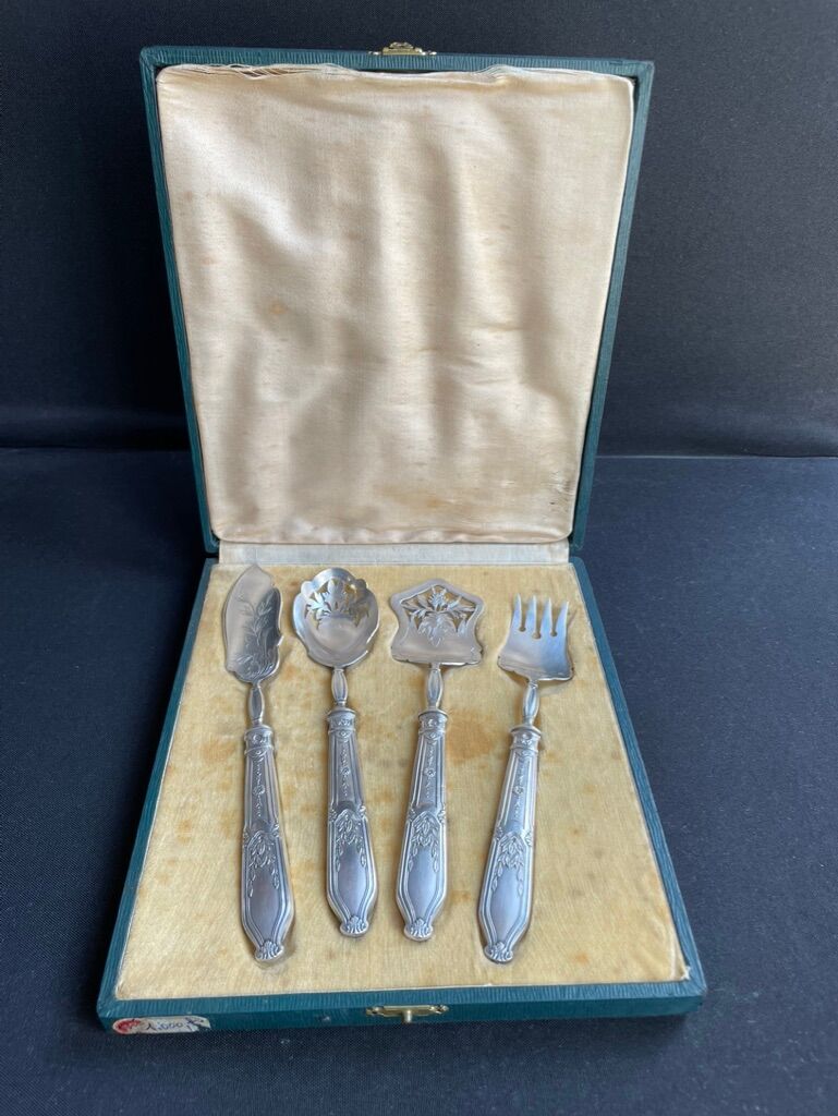 Complete box of cutlery Minerve 1st title Art Nouveau