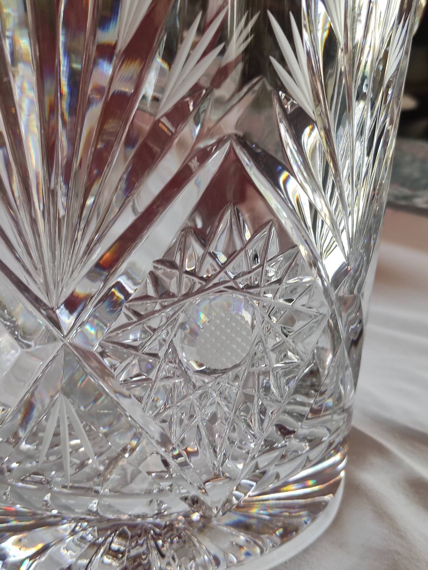 Seau à champagne en cristal taillé