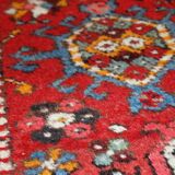 Tapis Couloir Vintage Karajeh du Moyen-Orient, Années 1960, Élégance et Aut