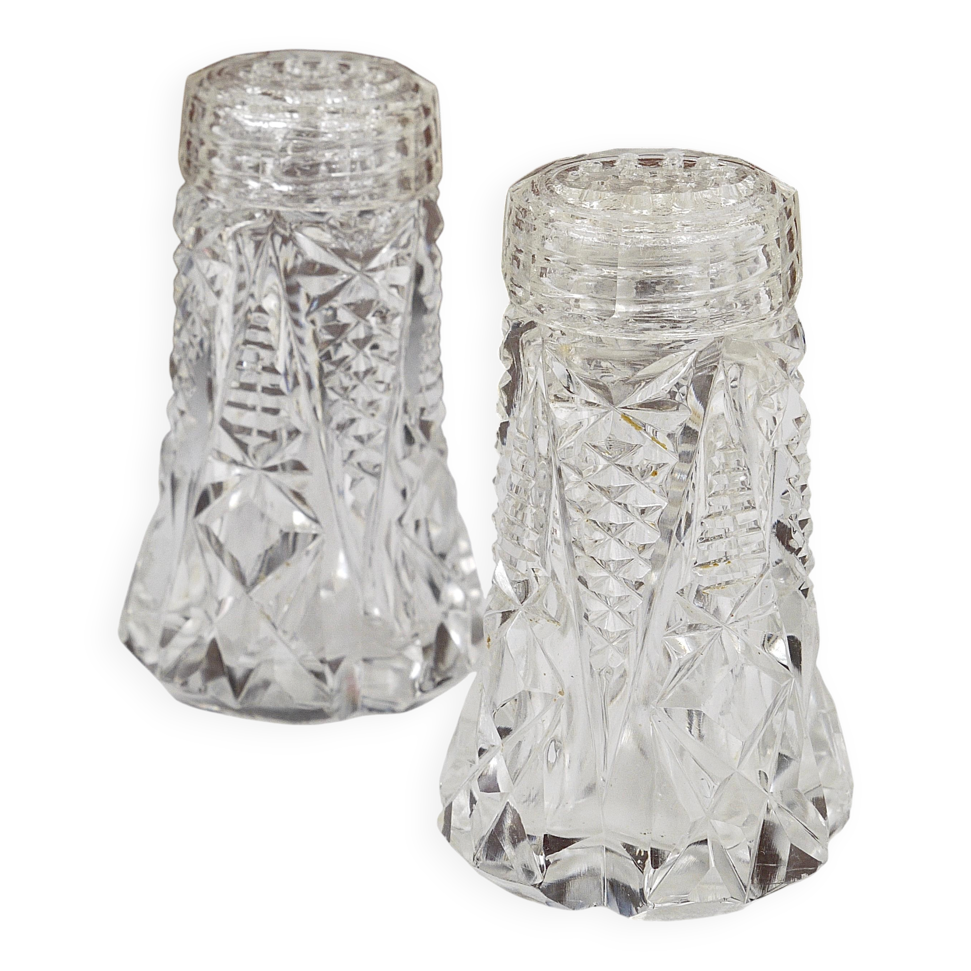 French Art Nouveau salt and pepper shakers, faceted crystal glass from the 1920s.