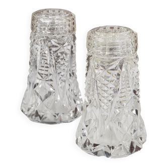 French Art Nouveau salt and pepper shakers, faceted crystal glass from the 1920s.