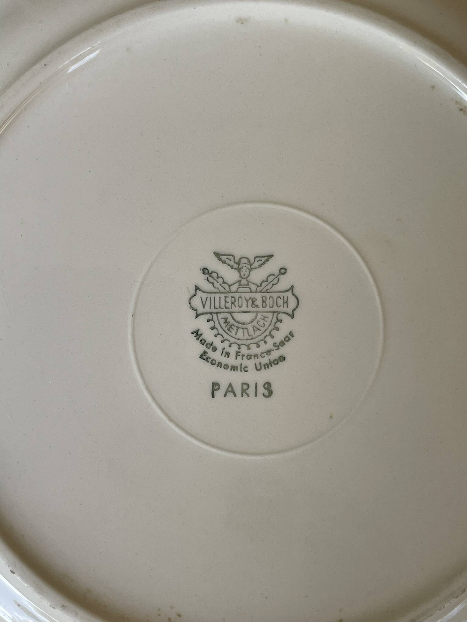 3 Villeroy and Boch flat plates