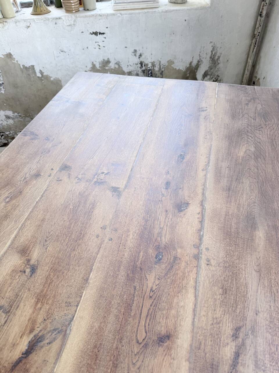 XL farmhouse table in solid oak, brutalist style, 20th century.
