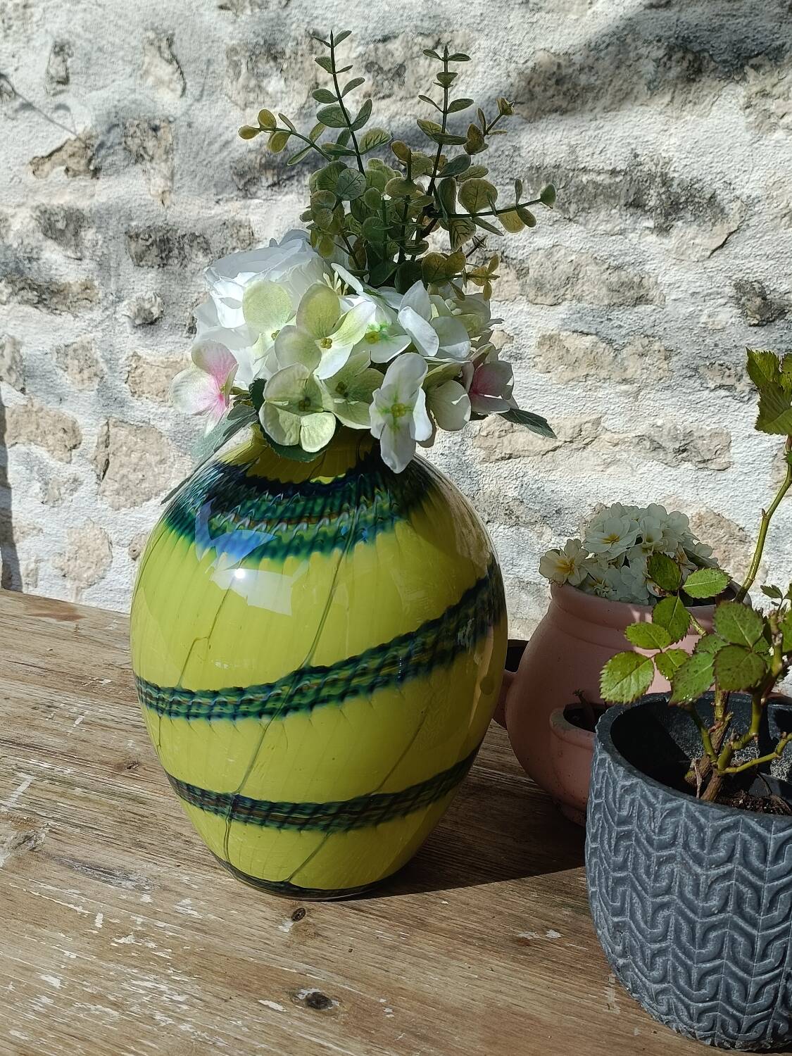 Two-tone blown glass vase, 70s