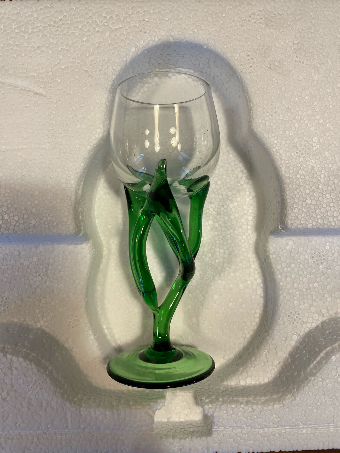 Ensemble de 7 verres à pied d’inspiration alsacienne