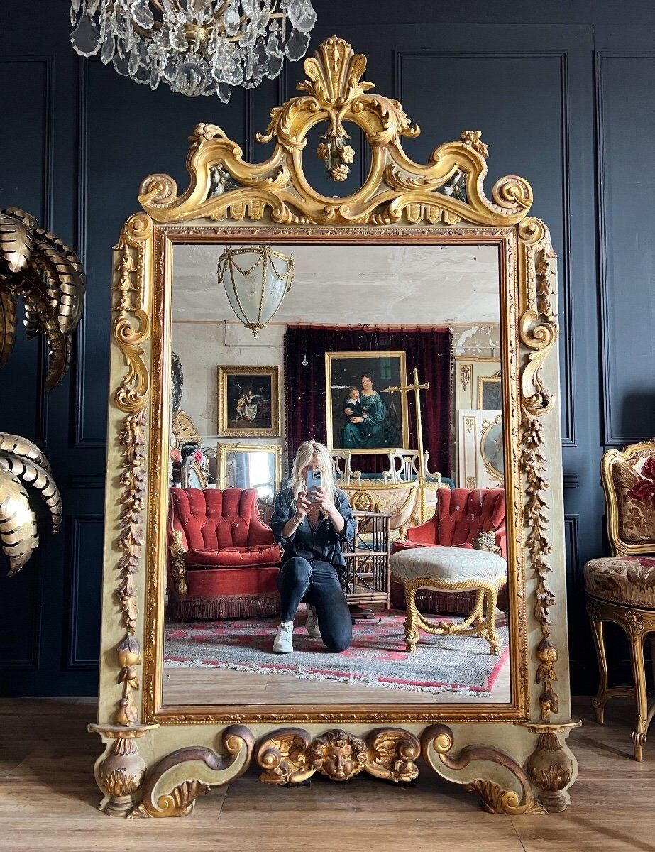 Italian mirror from the Napoleon III period in painted and gilded wood