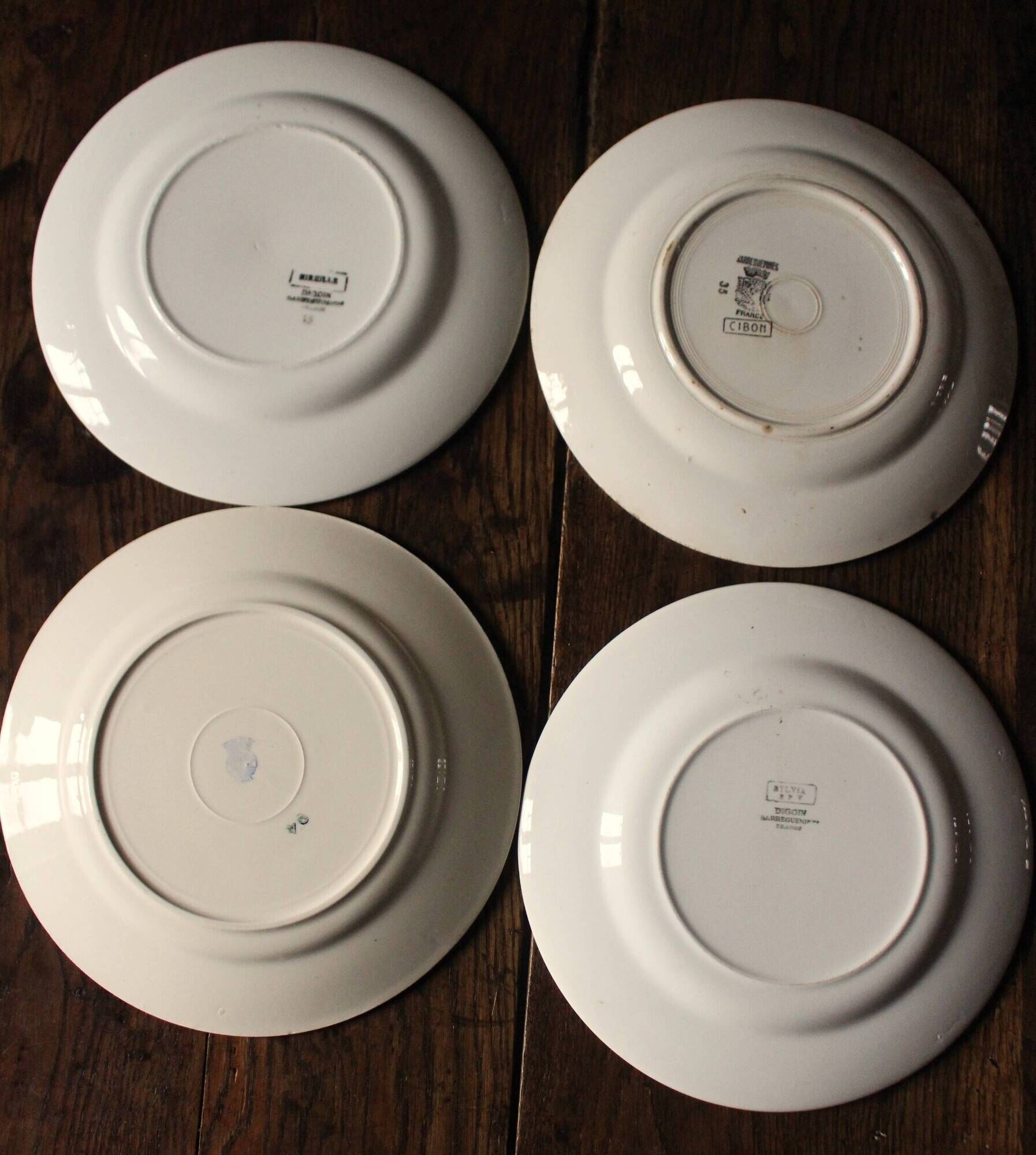 Set of 6 mismatched Art Deco red green yellow dinner plates Digoin