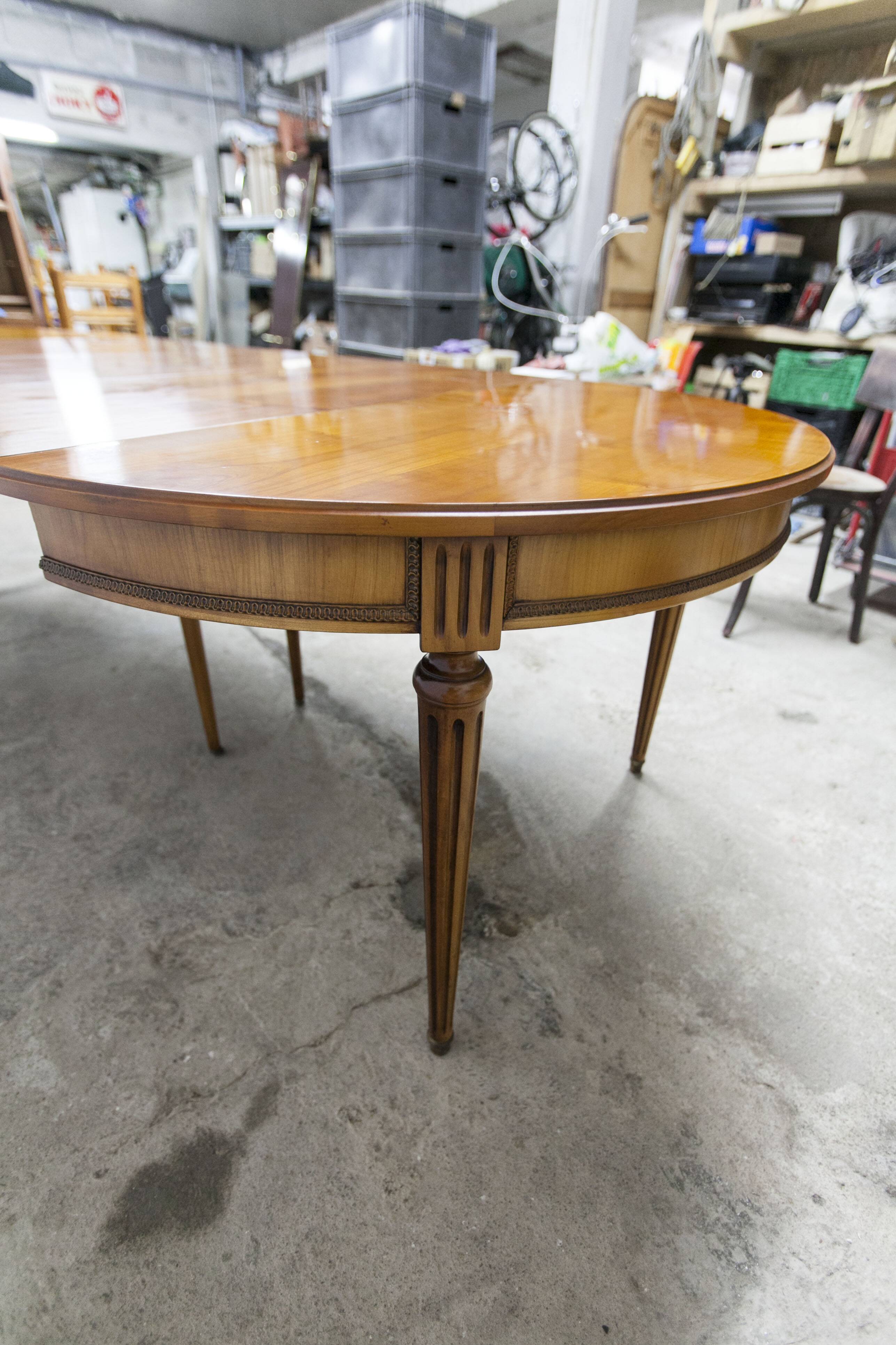 Louis XV round table + 3 extensions 115 cm max 2m50