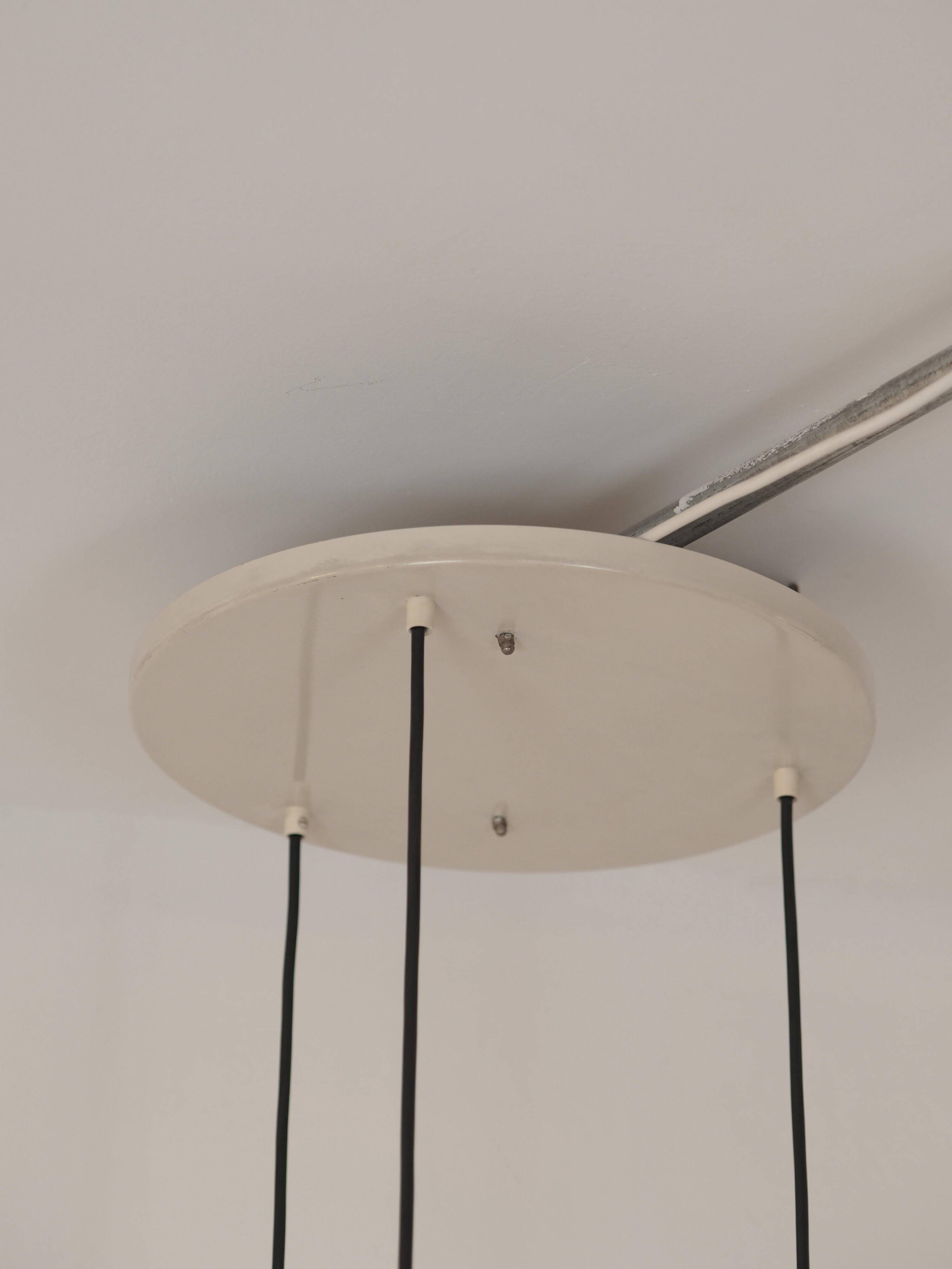 Rare Trio de lampes suspendues "Maxi Globe Lighting" par RAAK Amsterdam, années 1960