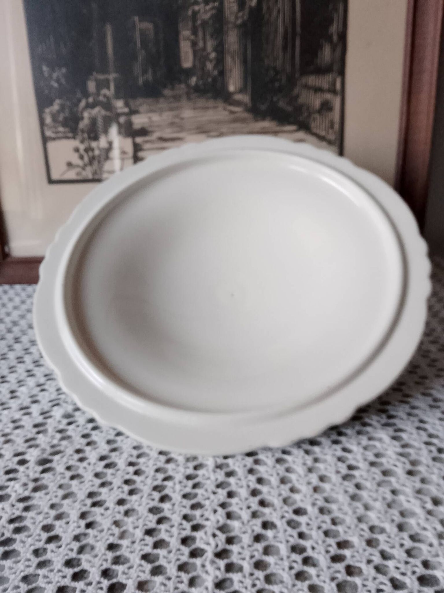 Soup tureen