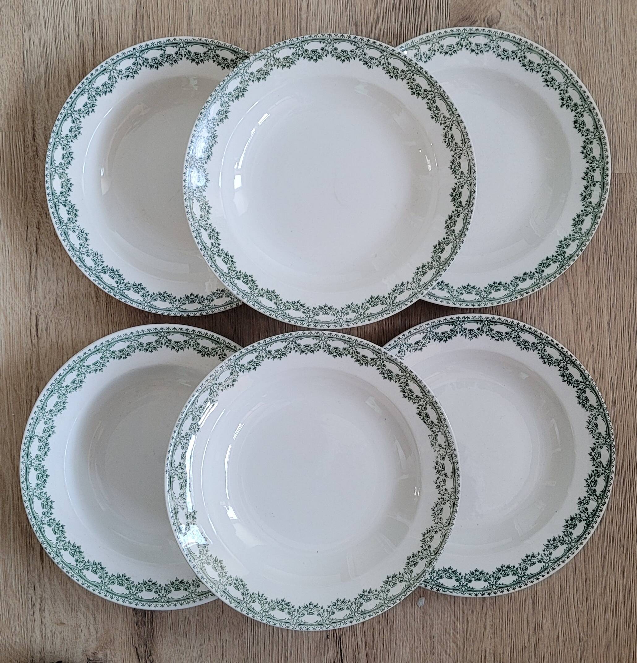 Set of 6 Carlotta Boch plates